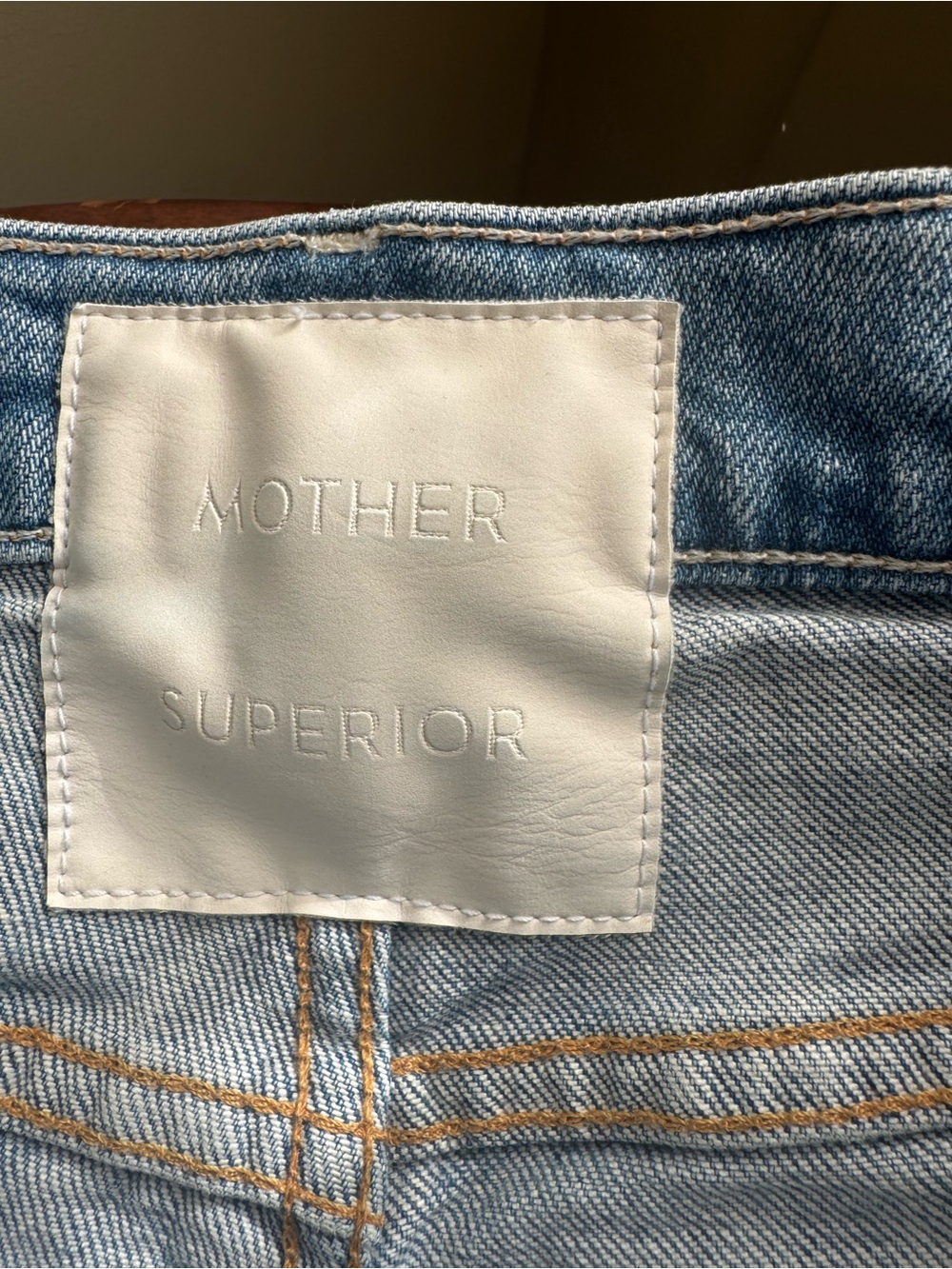 MOTHER The Tomcat Cropped Ankle Jeans with Back Pocket Stitching - Picture 5 of 7